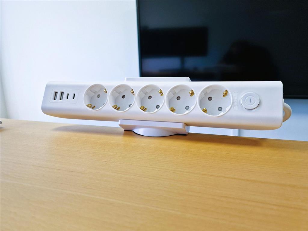 MicroConnect Nosač produžnog kabela za stol