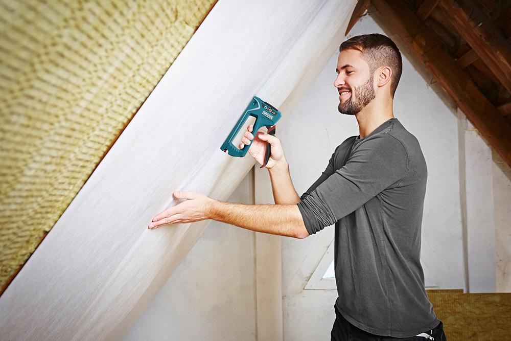 Novus Tapetniški spenjač J-15