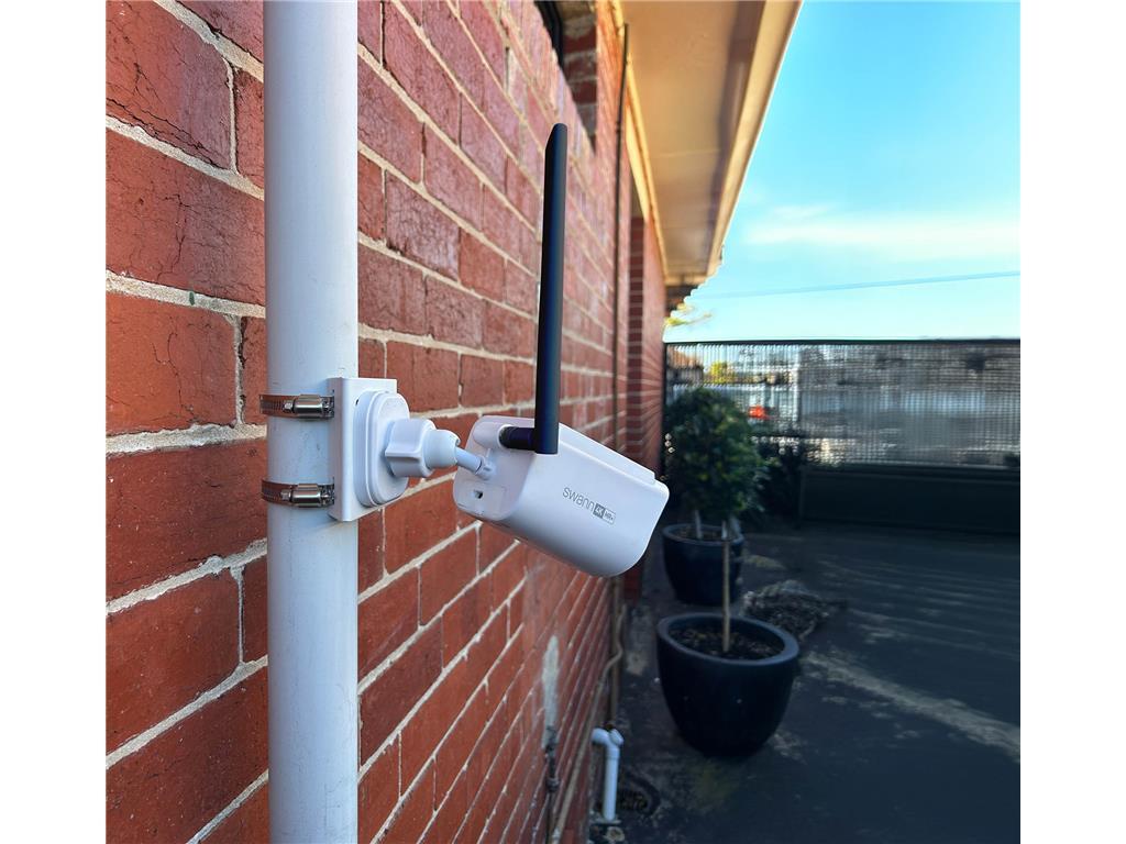 Swann Univerzalni nosač za stup za nadzorne ka